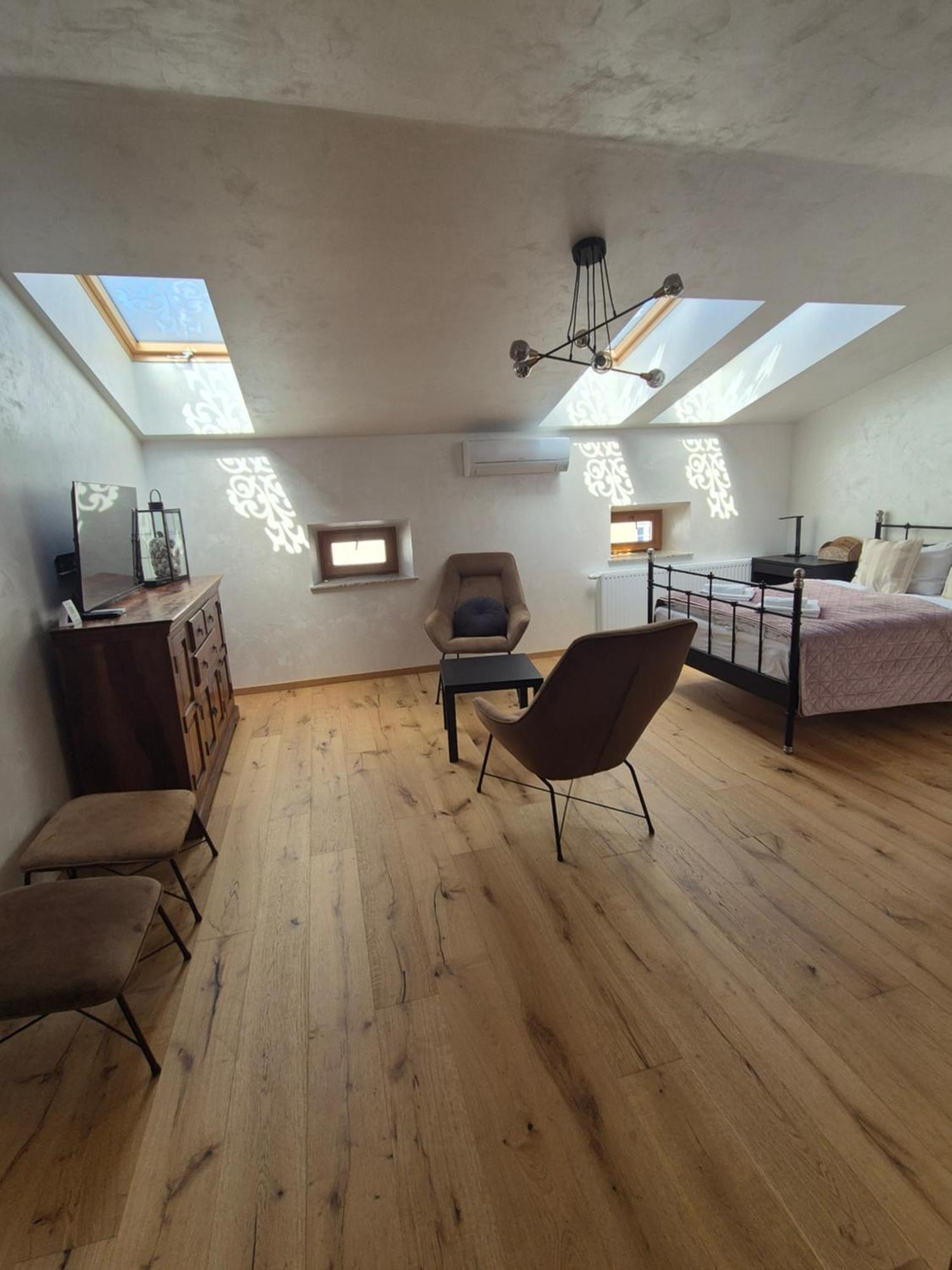 Aparthotel Miodowa 25 كراكوفيا المظهر الخارجي الصورة